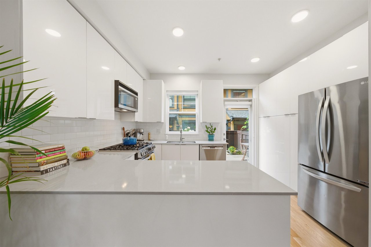 1837 Charles St