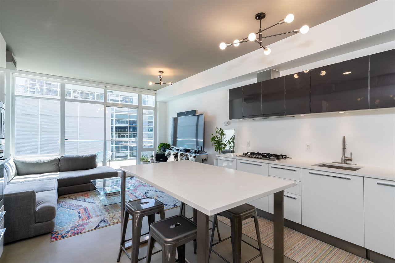 528-108 E 1st Ave