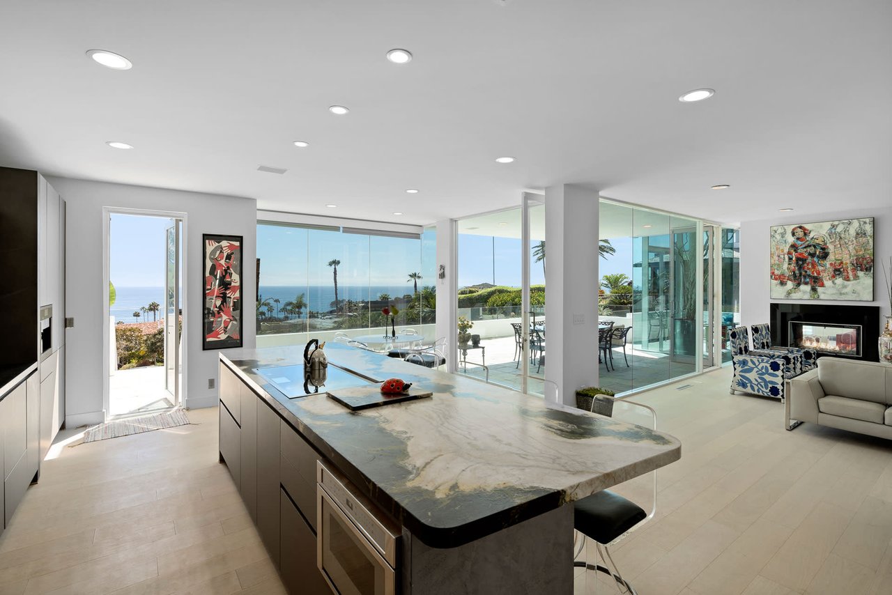 Private Modern Beach Estate | Luxury Shorter-term Lease