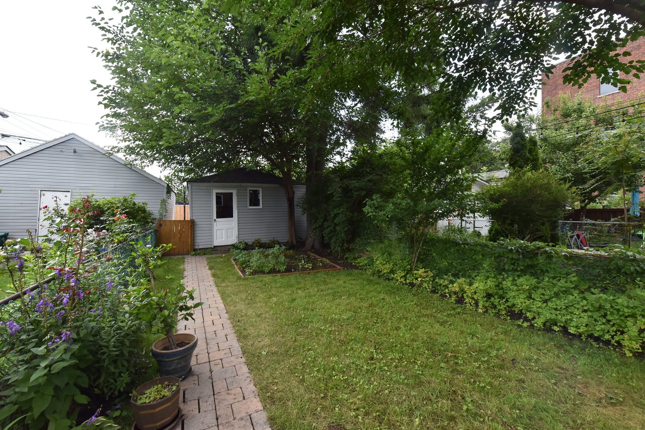 Semi-detached home in Bloor West Village