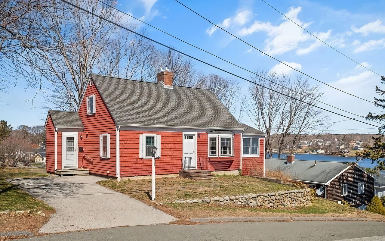 4 Rose Ln