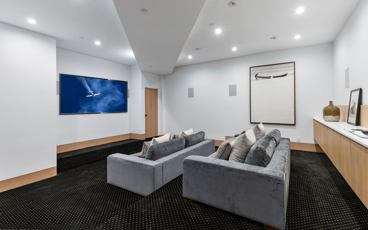 Modern Masterpiece