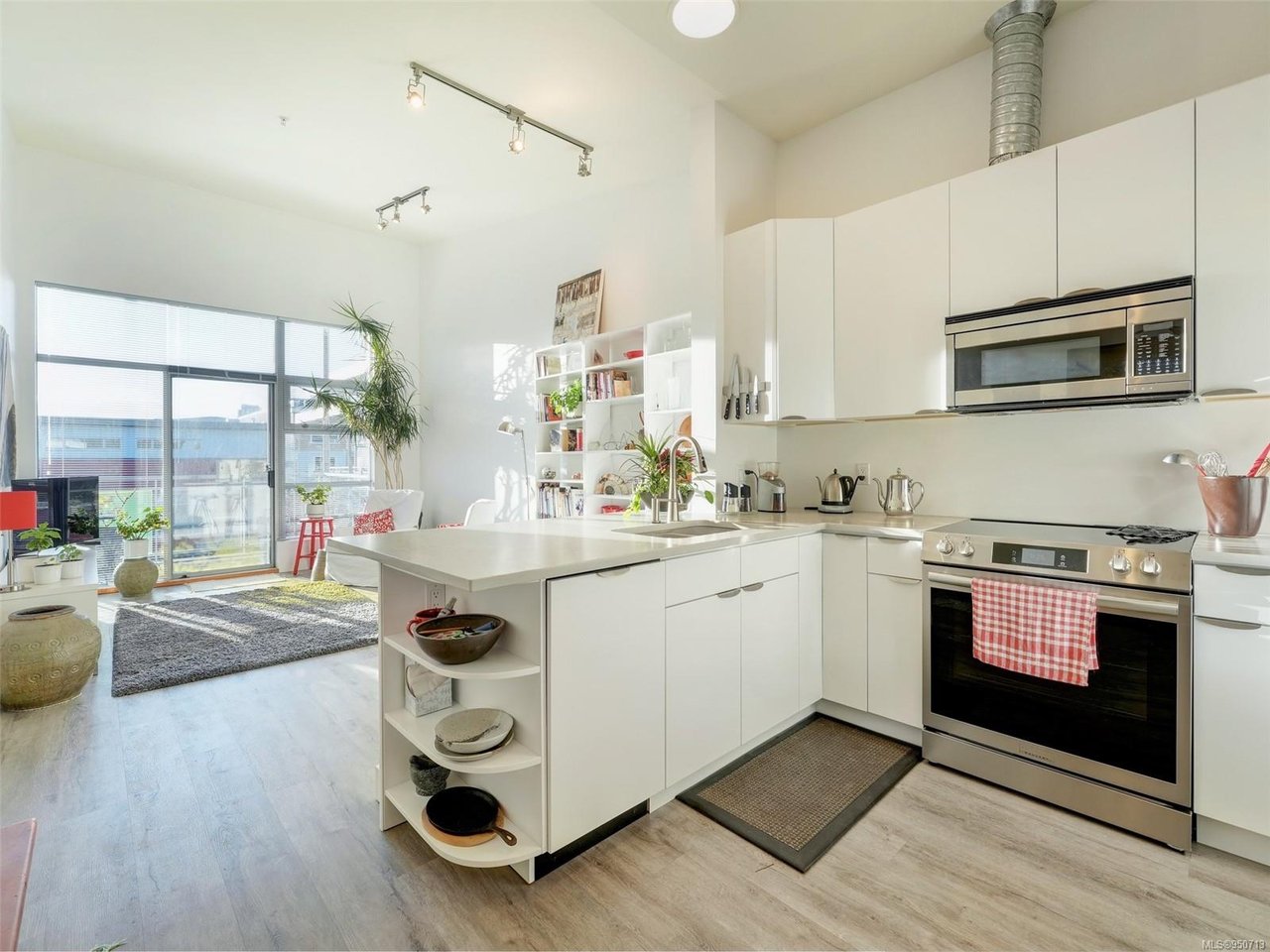 407-797 Tyee Rd