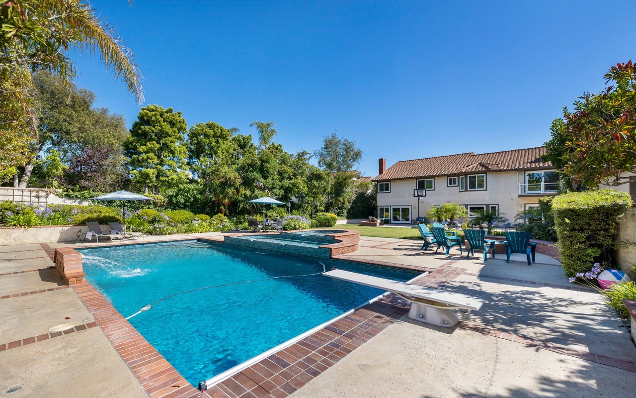 16 Quarterhorse Lane