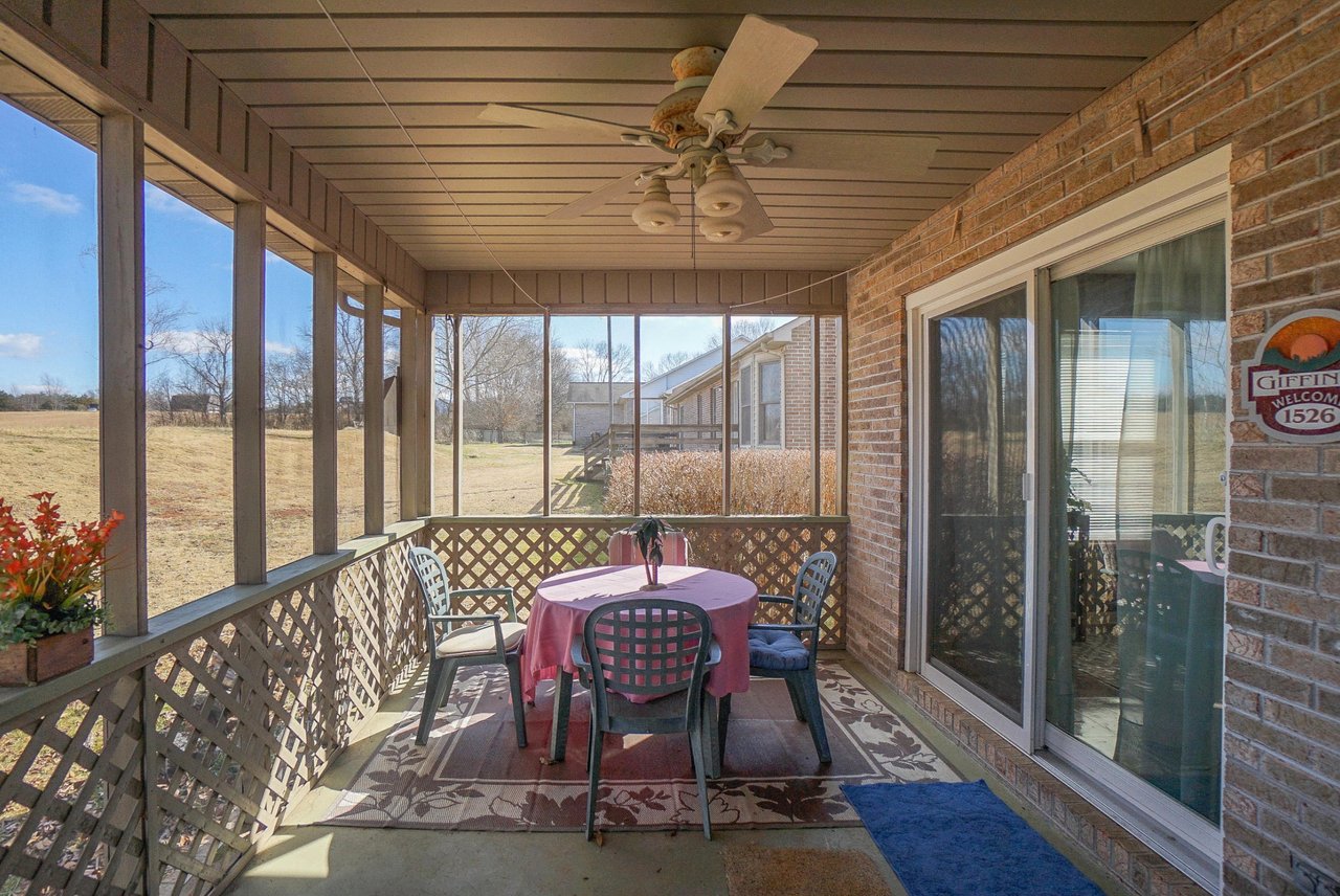 1526 Cavalier Dr