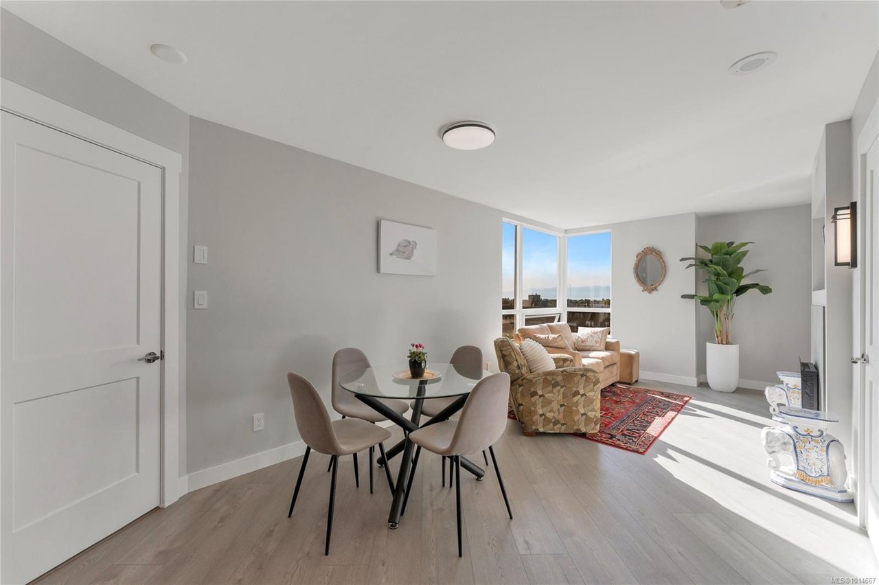 804-930 Yates St, Victoria