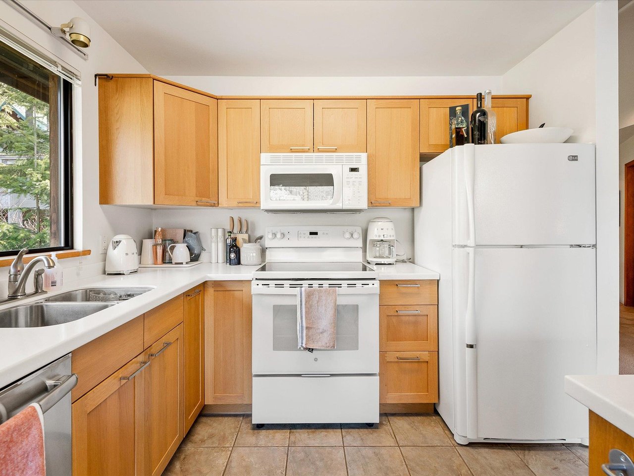3300 Archibald Wy