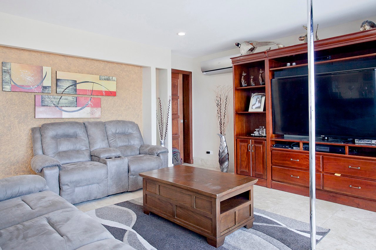 Custom Remodeled Jacuzzi Penthouse, Sabana and Rohrmoser, San Jose