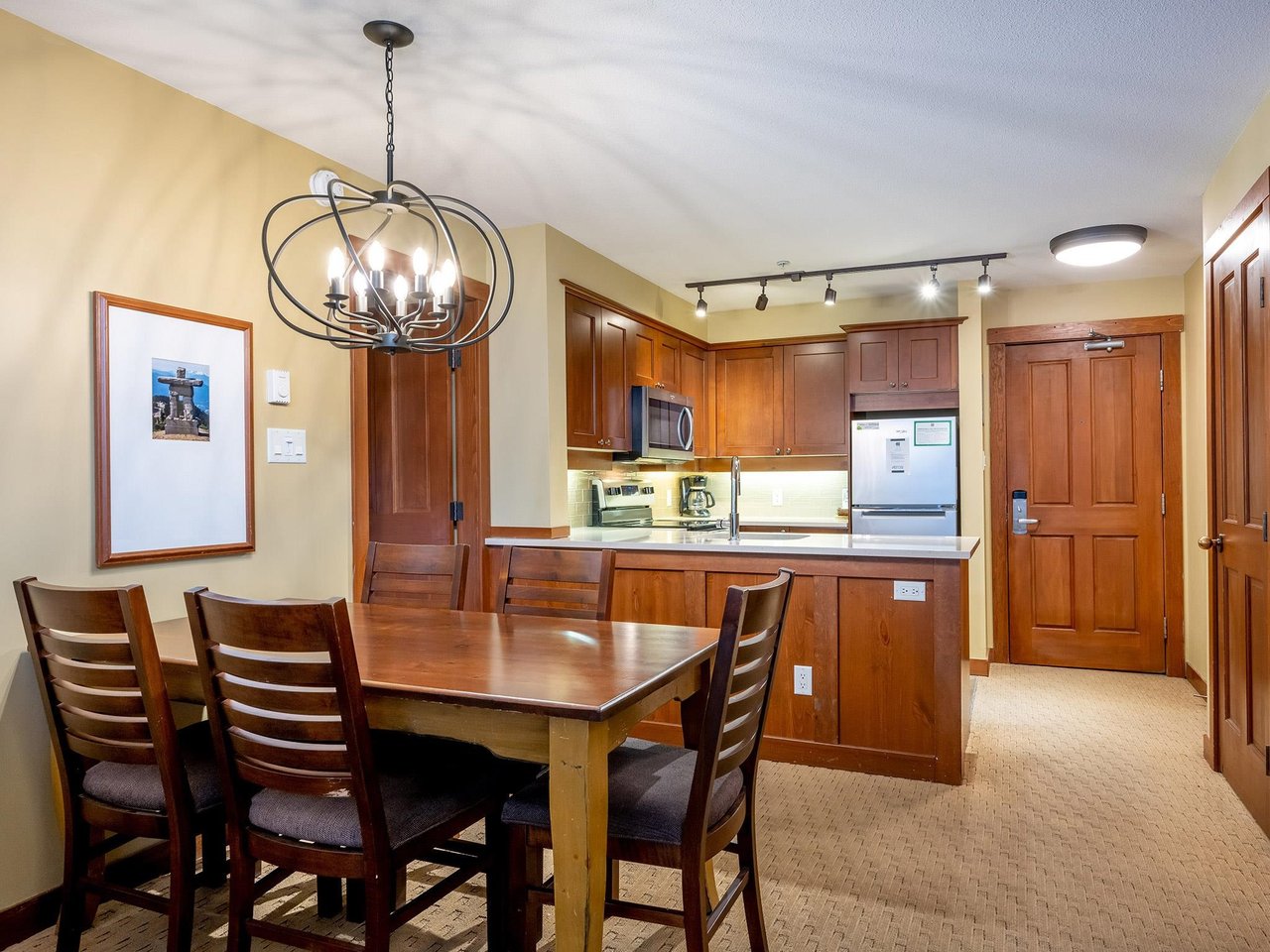 207 G3-4653 Blackcomb Wy