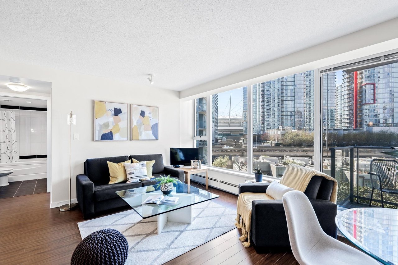 702-633 Abbott Street, Vancouver