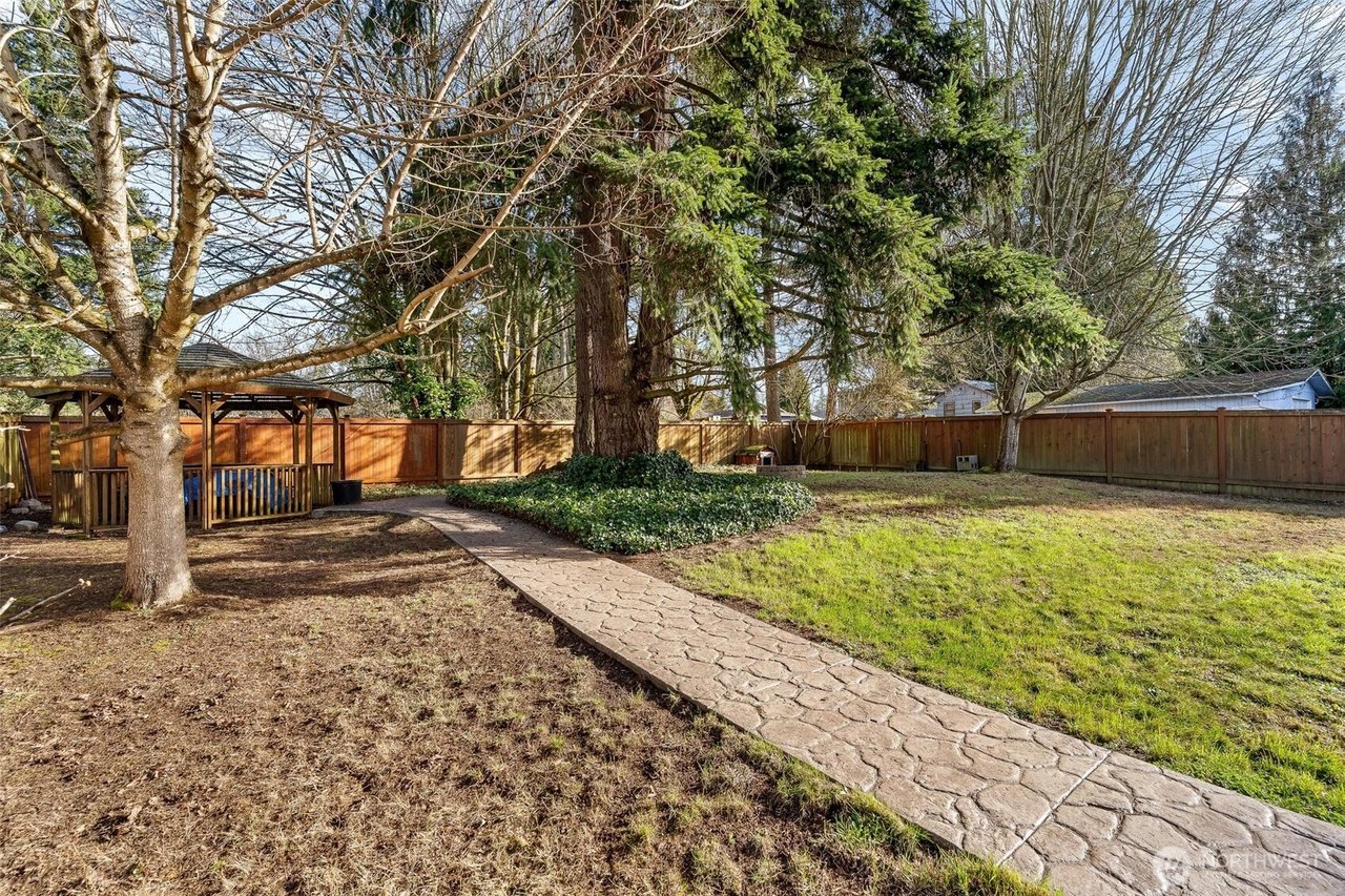 17103 44th Ave