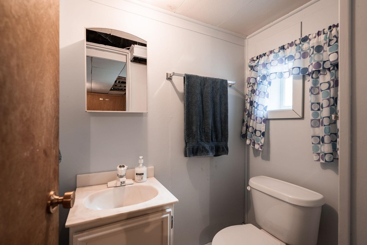 4143 Virginia Crescent, North Vancouver