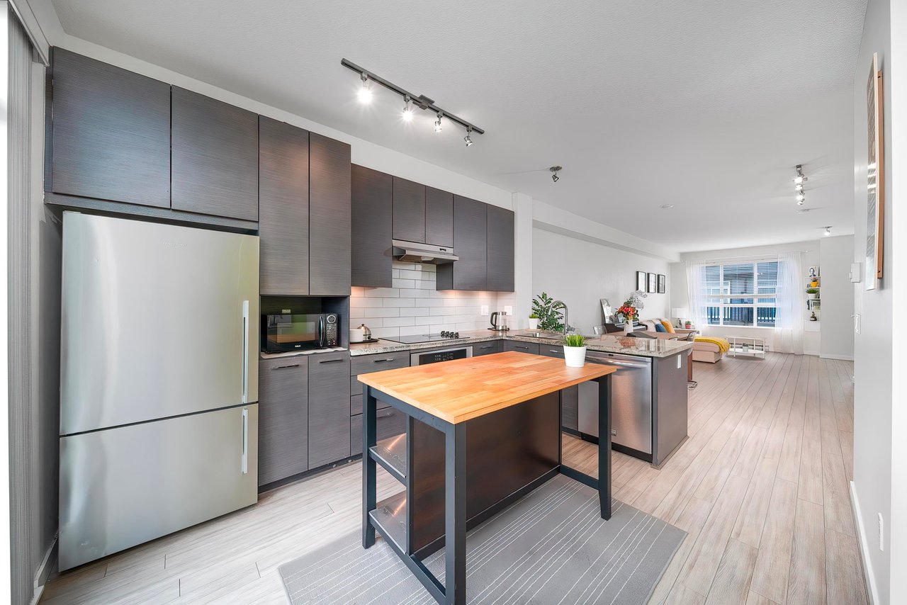 79-10489 Delsom Cres Cres