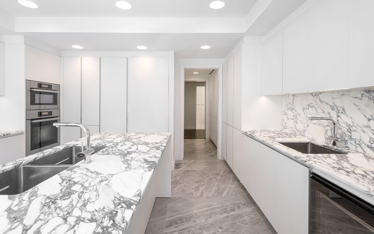 737 PARK Avenue Unit: 12E