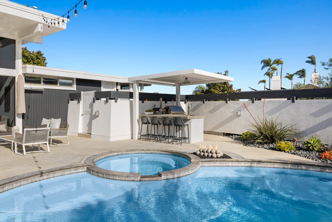 1600 Galaxy Drive