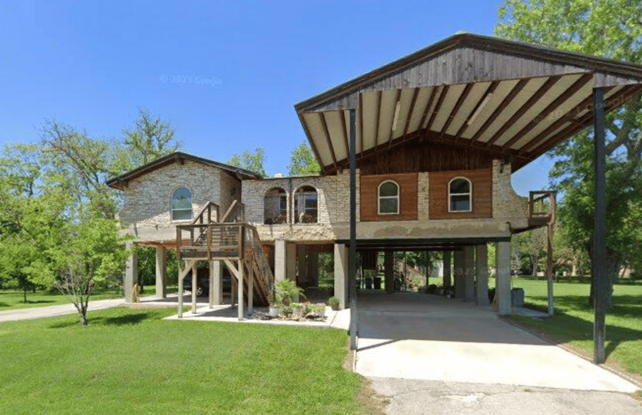 6 Augusta Dr