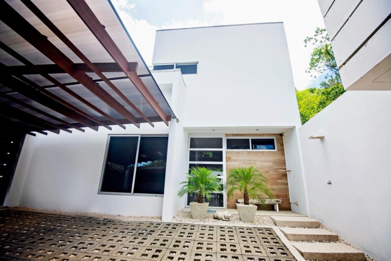 Modern Jungle Pool Villa, Jaco, Puntarenas