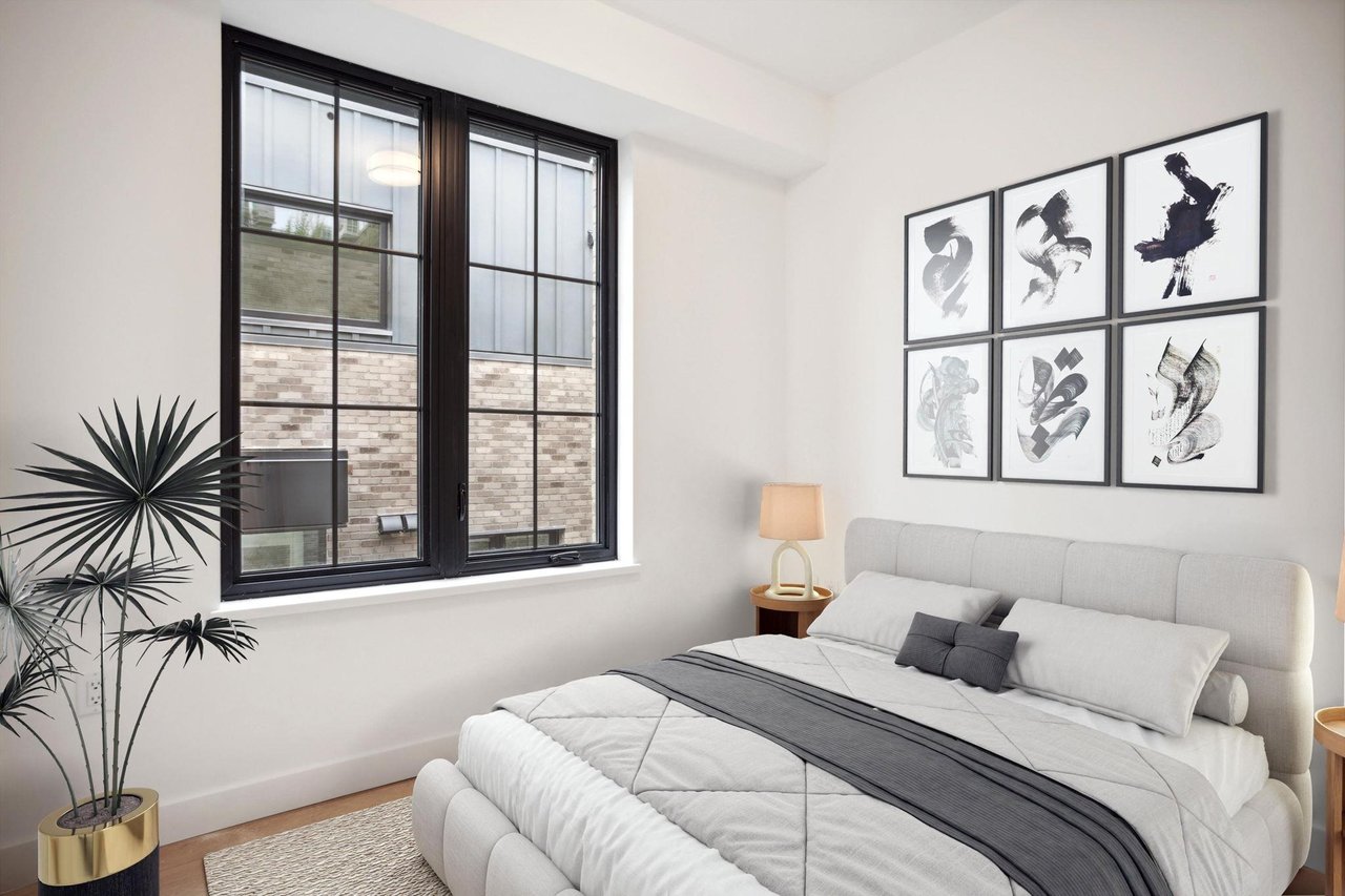 102-157 W King Edward Ave