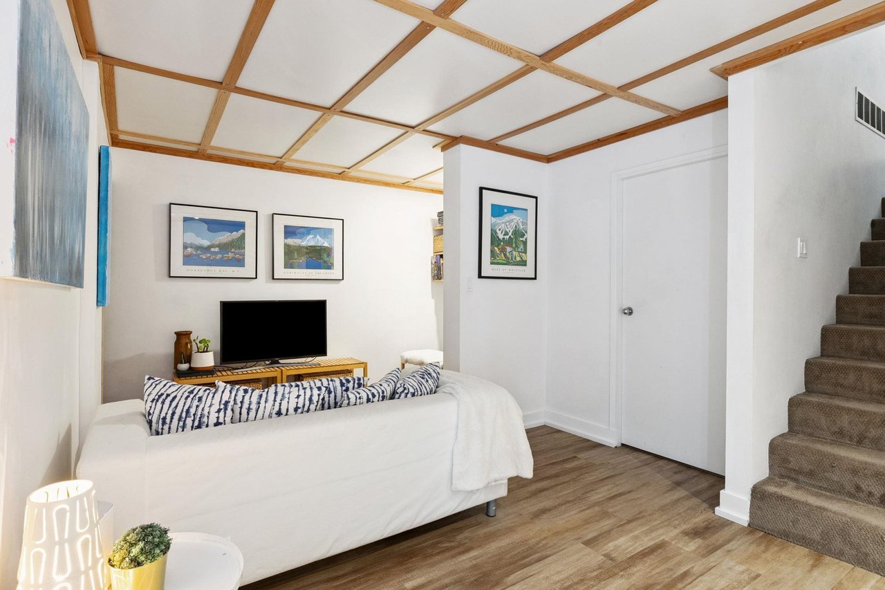 6820 Hycroft Road, West Vancouver