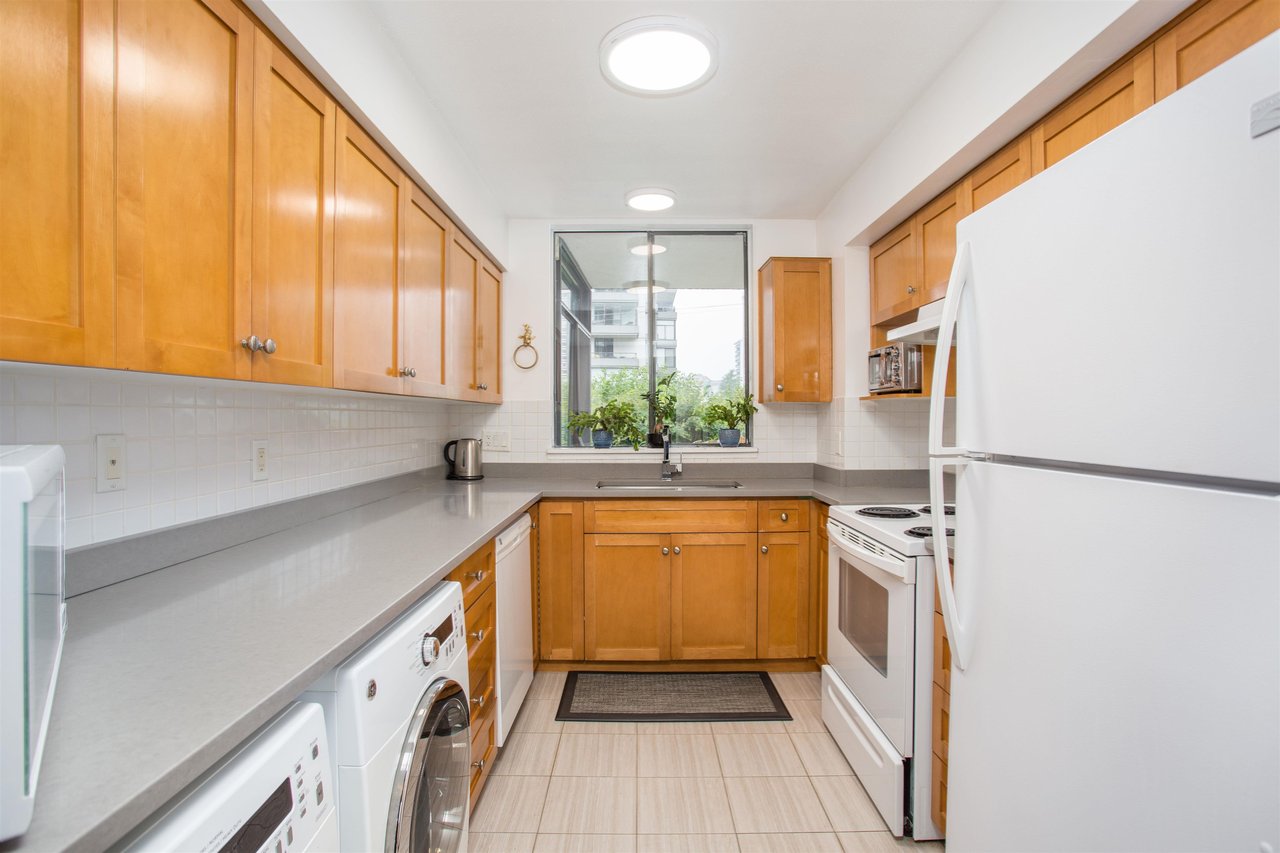 203-1390 Duchess Ave