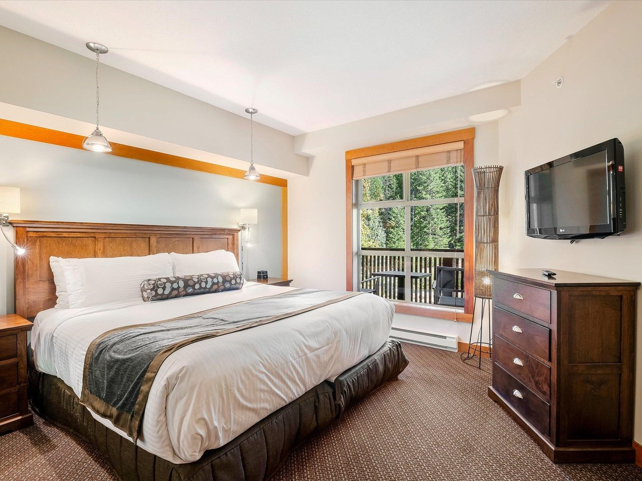 634C-2036 London Ln