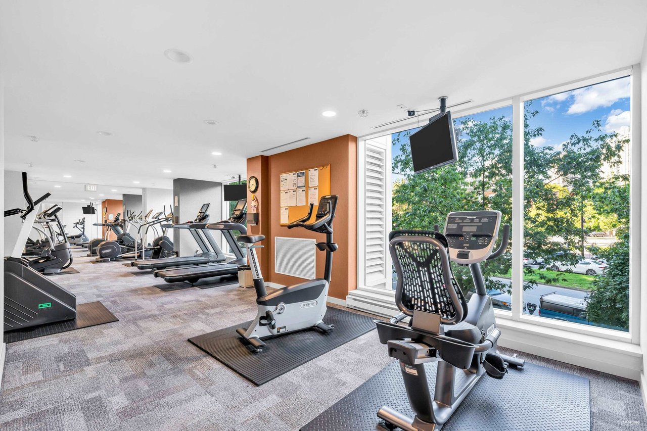 2207-1077 Marinaside Crescent, Vancouver