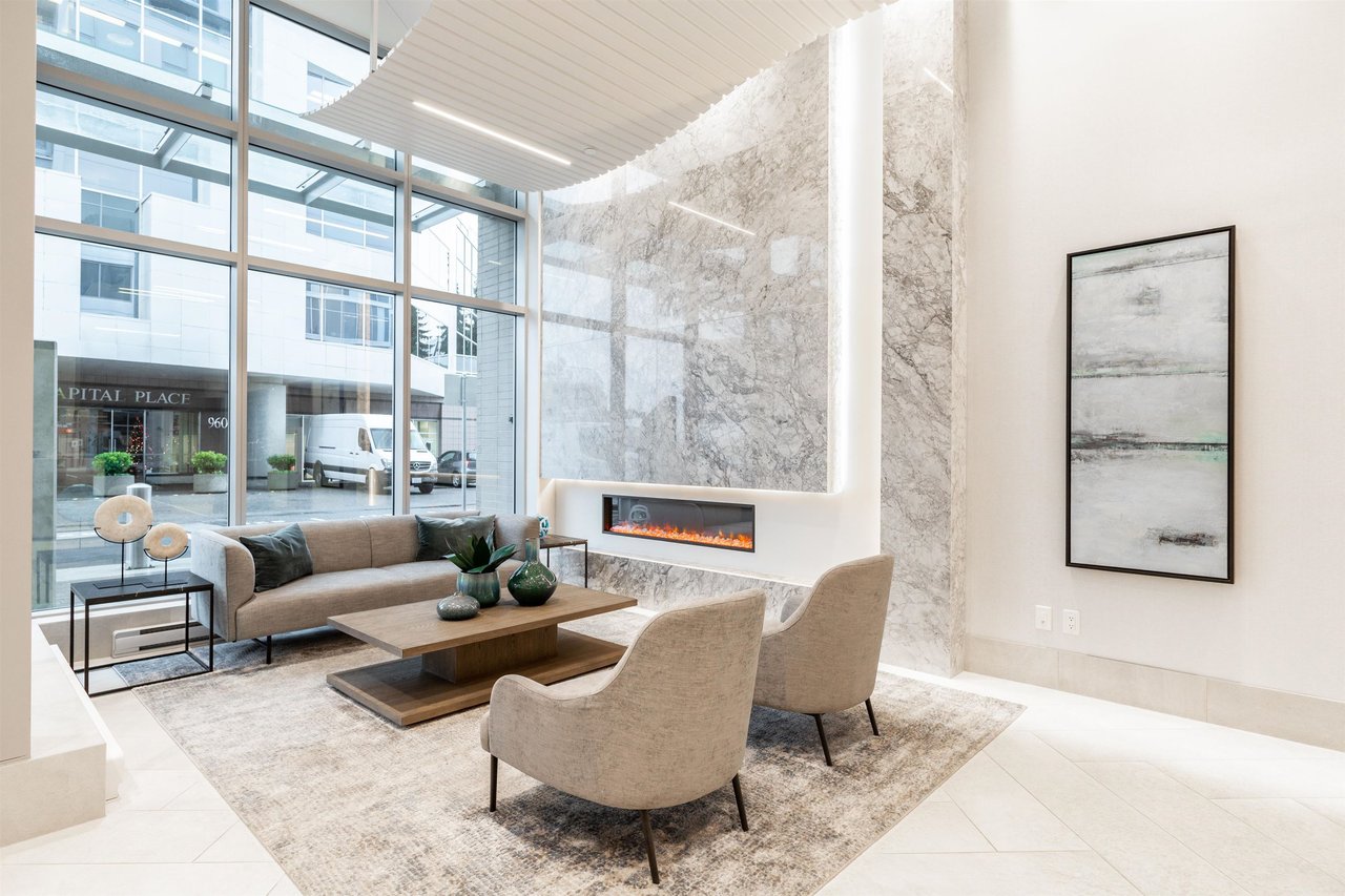 1705-988 Quayside Dr