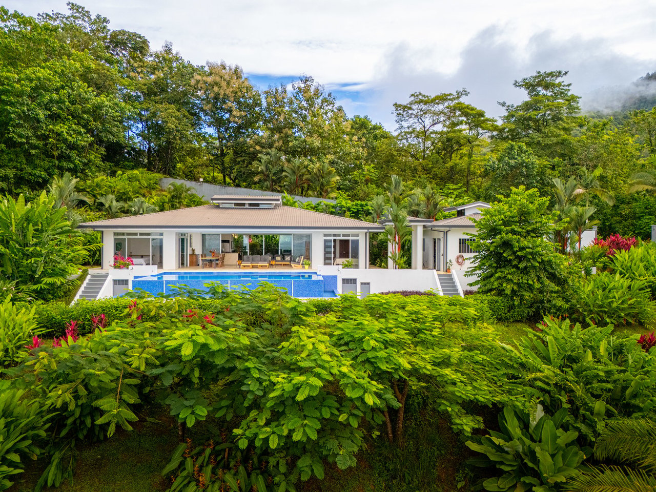 Modern Oceanview Infinity Pool Estate, Ojochal, Puntarenas