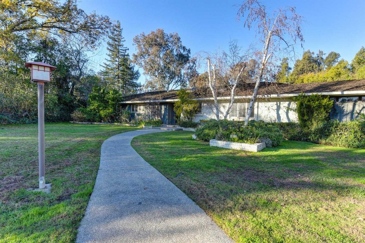 2071 Rockwood Drive