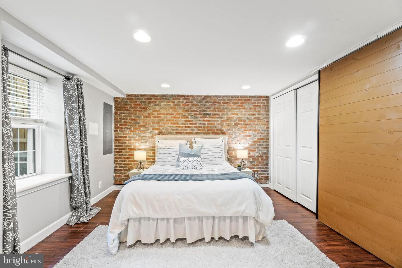 235 E Monroe Ave