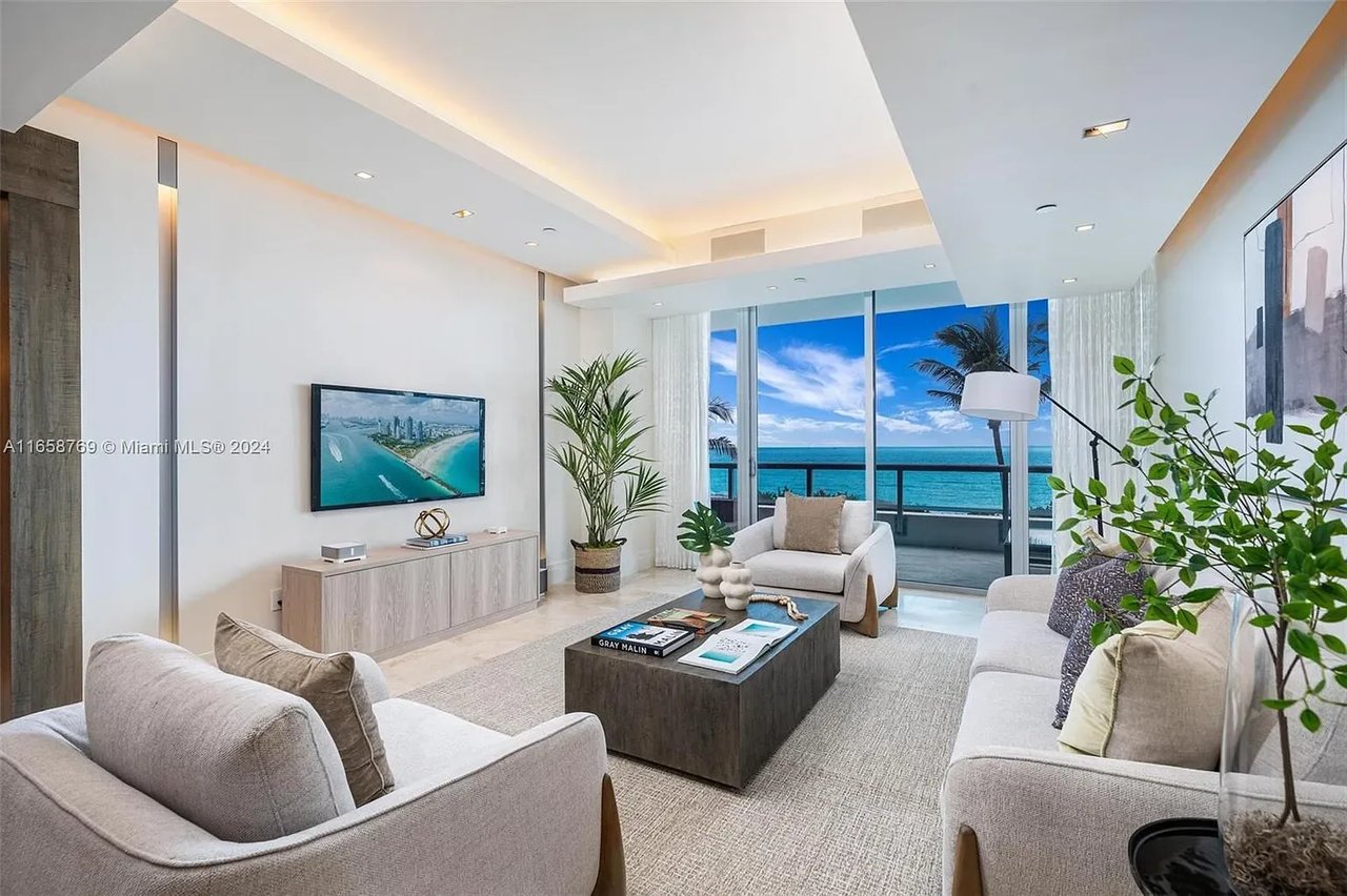 6799 Collins Ave APT 205