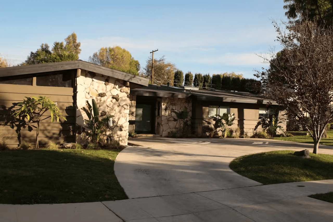 After a Total Revamp, This $2.3M L.A. Midcentury Shines With Natural Light