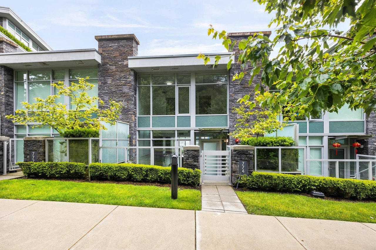 774 Arthur Erickson Pl