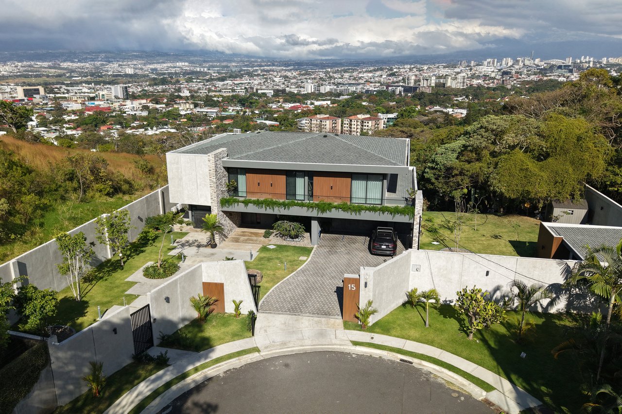 Panoramic City View Estate Home, Escazu, San Jose