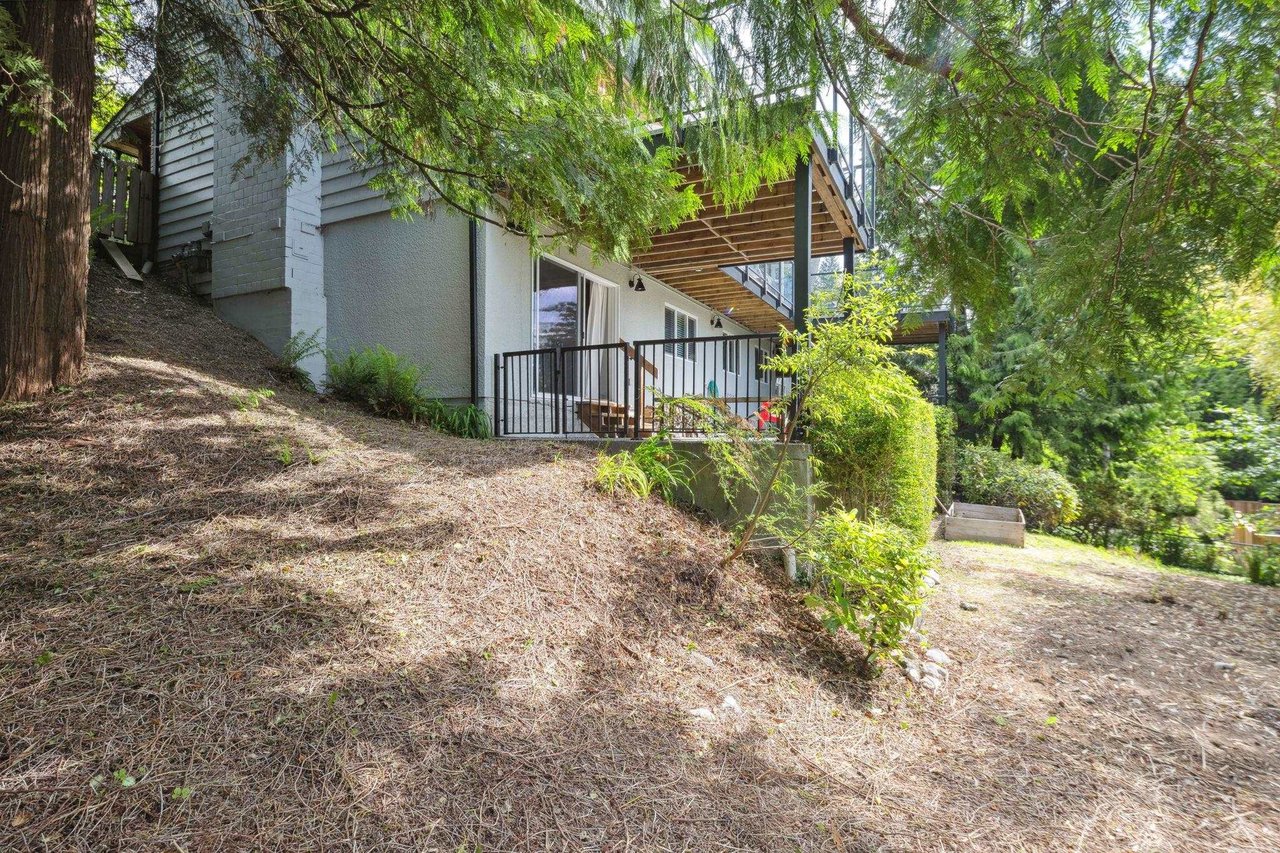 1253 Bracknell Cres
