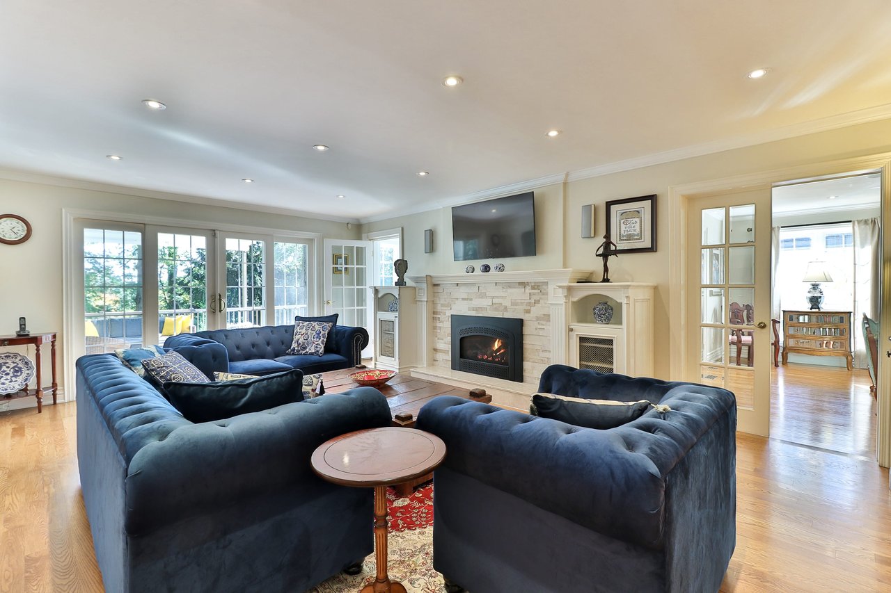 2200 Shardawn Mews