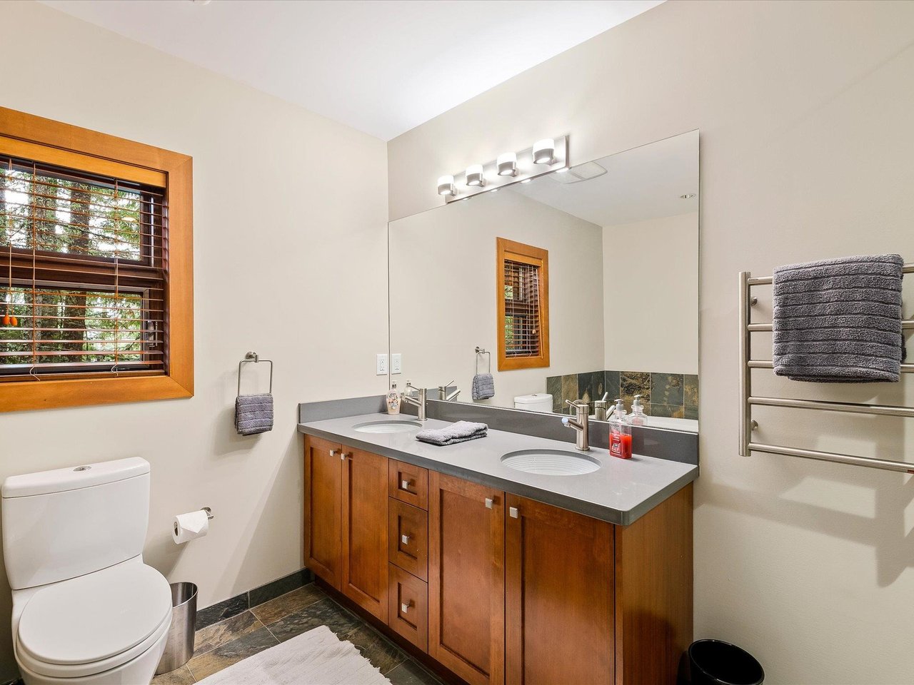 2540 Tricouni Pl
