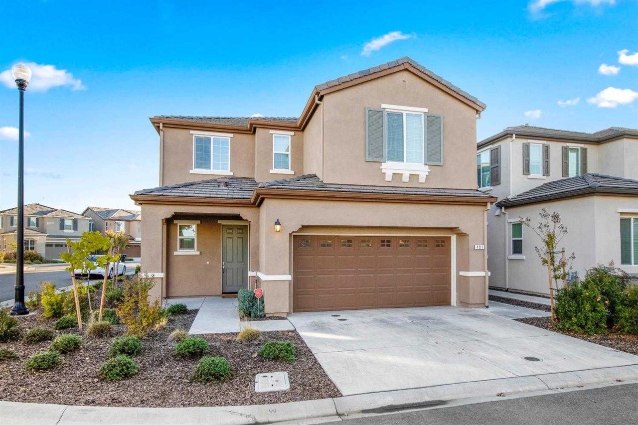 401 Redwood Village Place