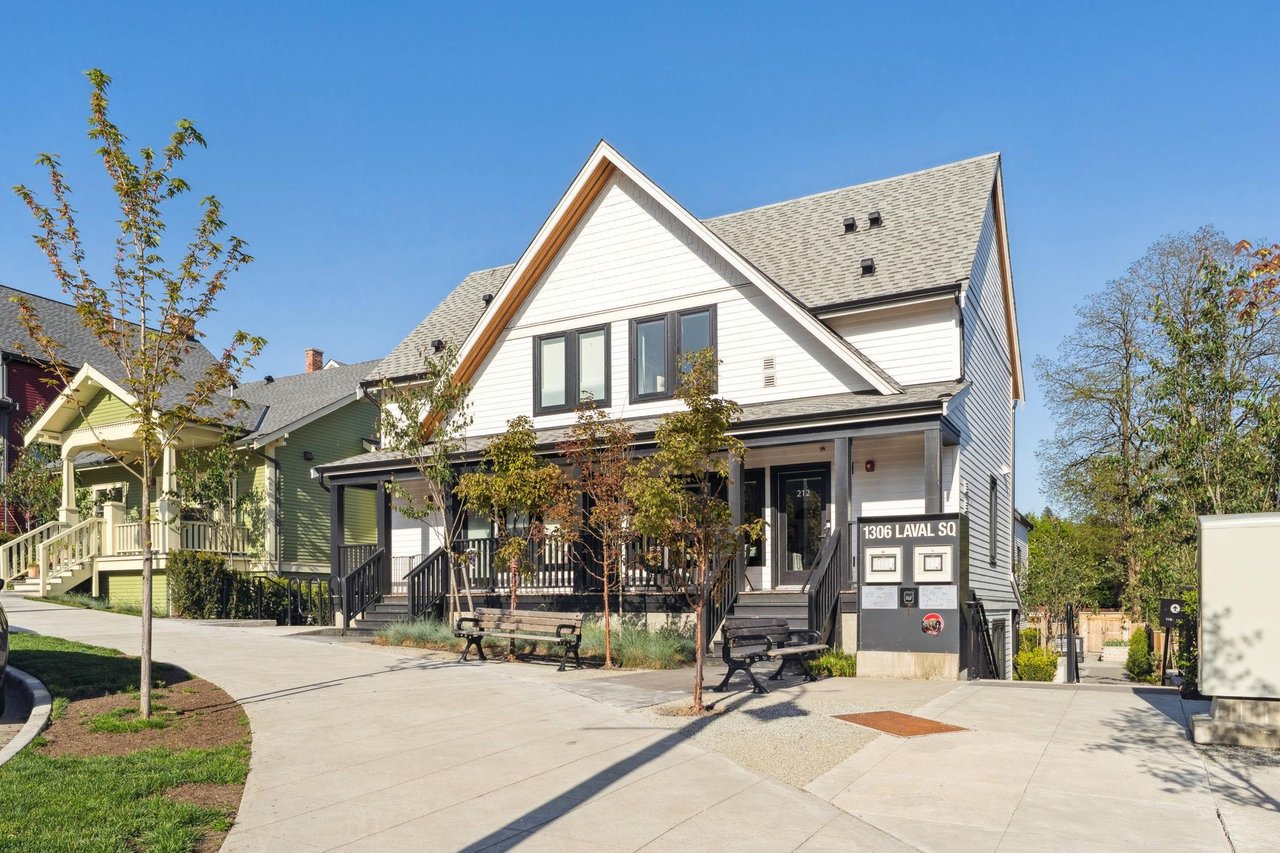 212-1306 Laval Square