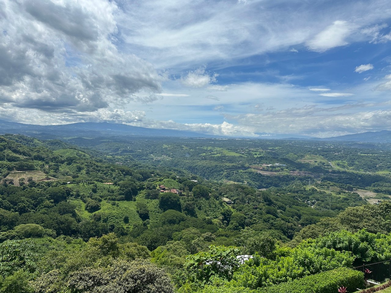 Panoramic Sunset View Estate, Atenas, Alajuela