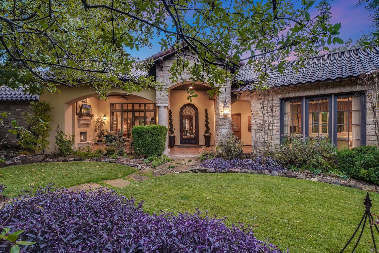Spanish Oaks Living