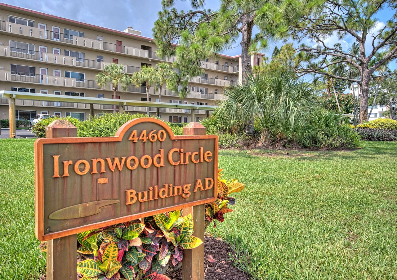 🎨🏠 JUST LISTED 🏠🎨 4460 IRONWOOD CIR, #301A, BRADENTON, FL 34209