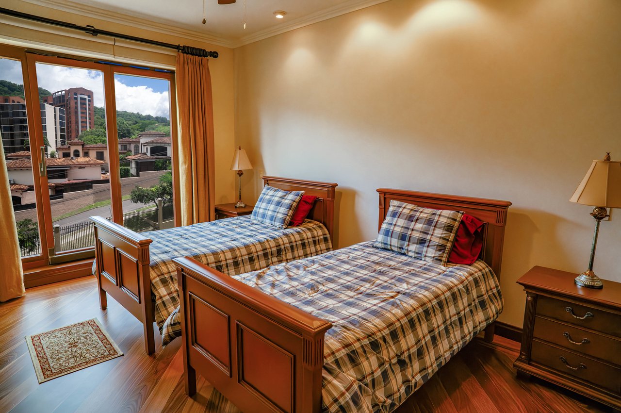 Exclusive Apartment With Views, Escazu, San Jose