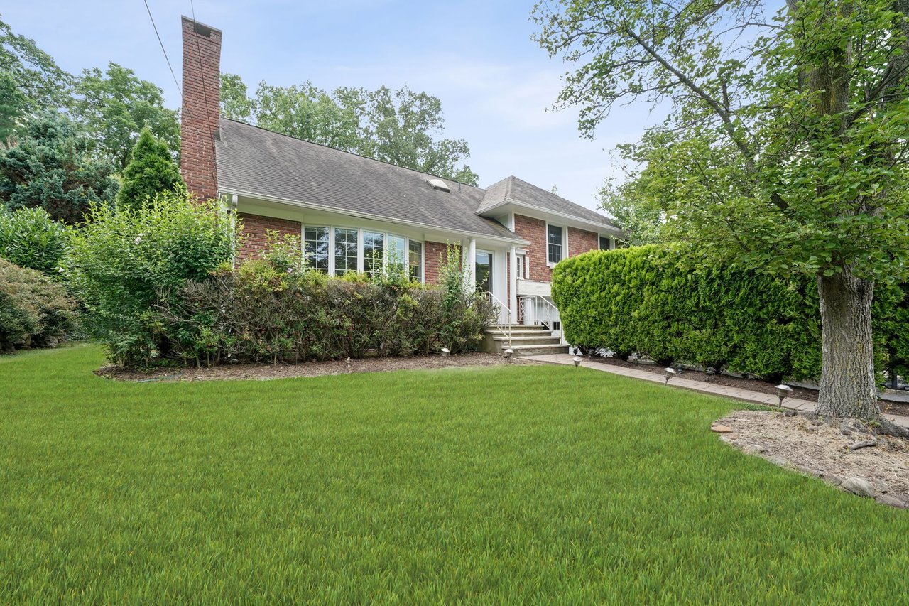 30 Silver Spring Rd