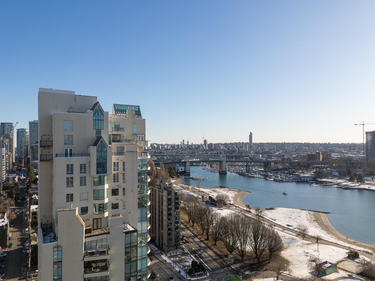 2002-1311 Beach Ave