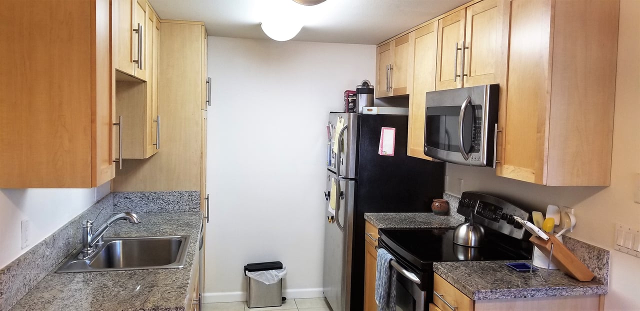 Remodeled Ground Level Unit in Club Villas!