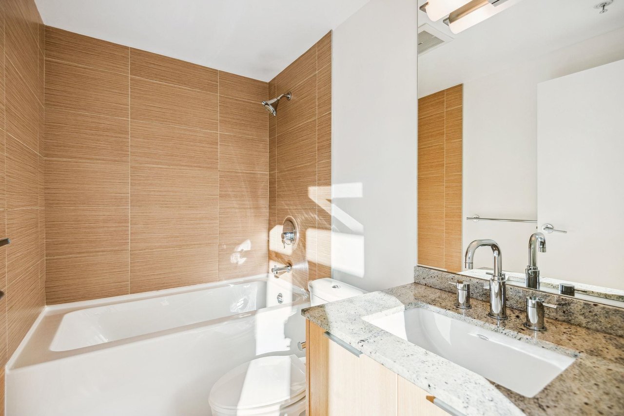 307-429 W 2nd Ave