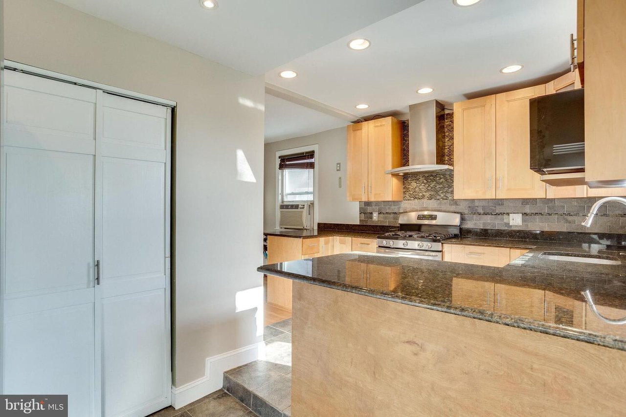 434 Longfellow St NW