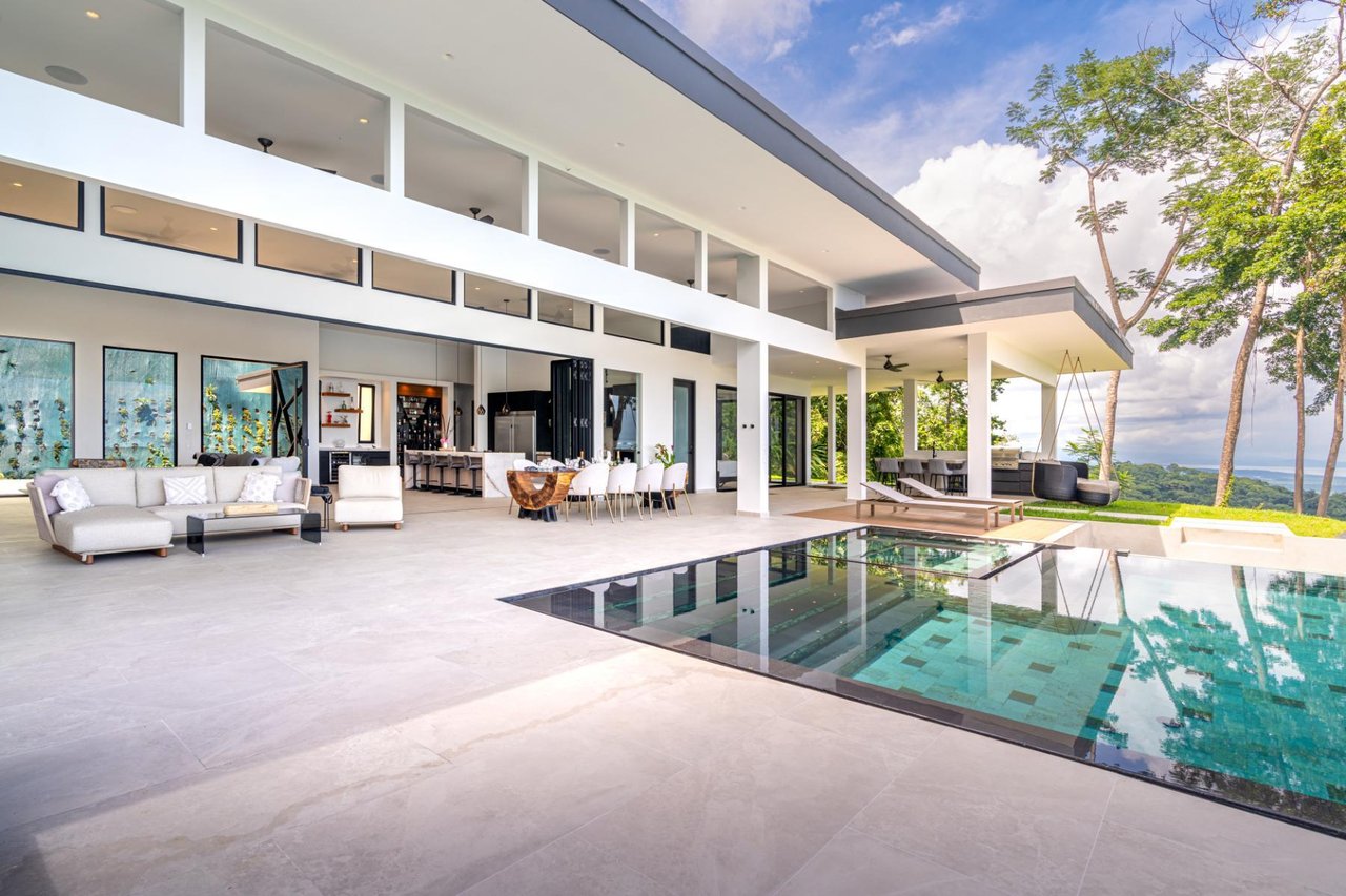 Private Solar Powered Ocean View Villa, Ojochal, Puntarenas