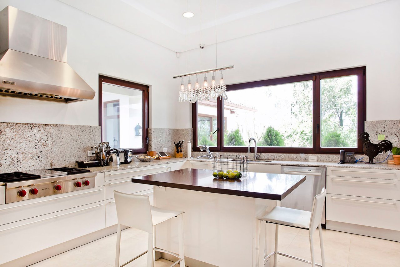 Grand Golf Course Luxury Estate, Curridabat, San Jose